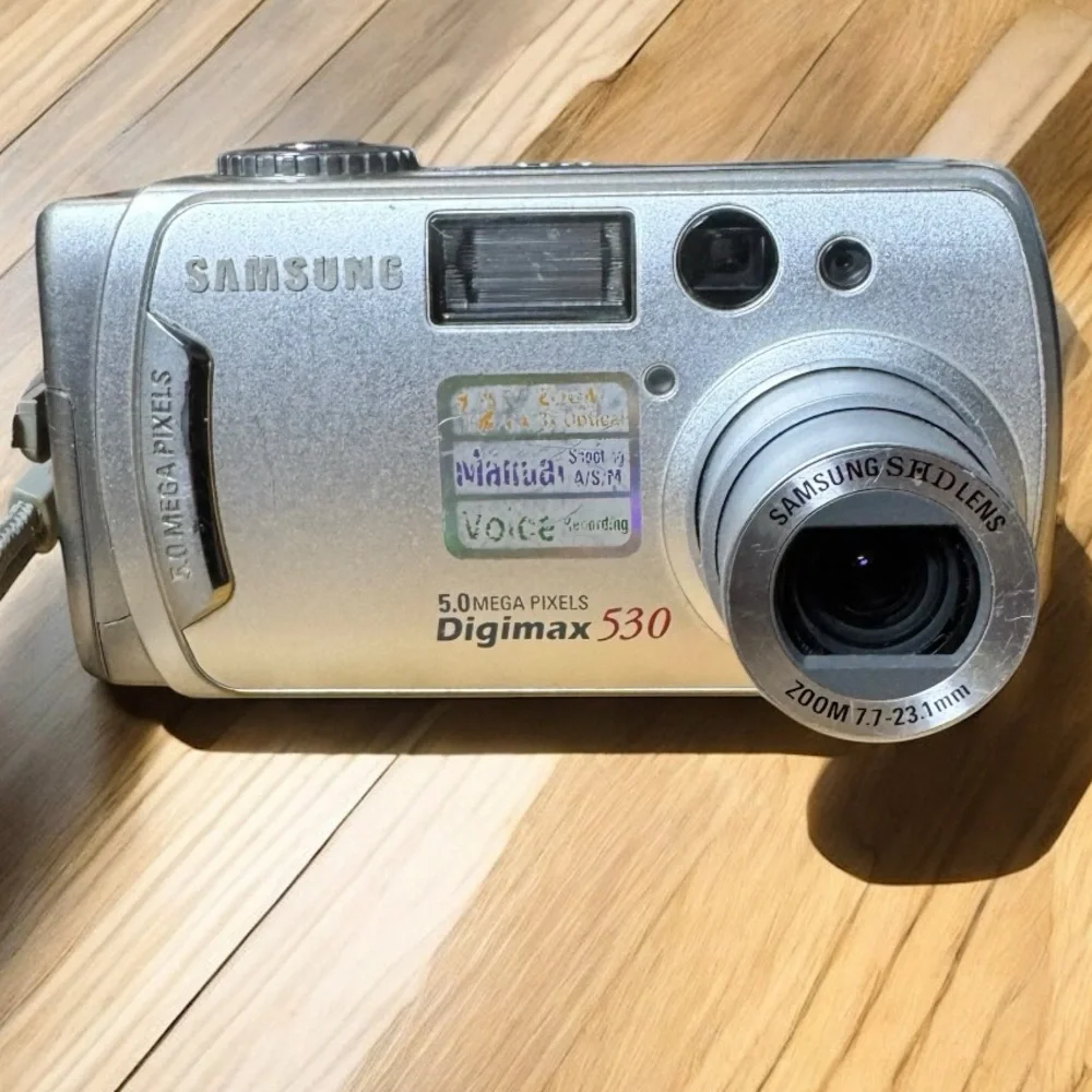 Samsung Digimax 530 5 MP Digital Camera + Box & Accessories – Tested & Working - Picture 3 of 16